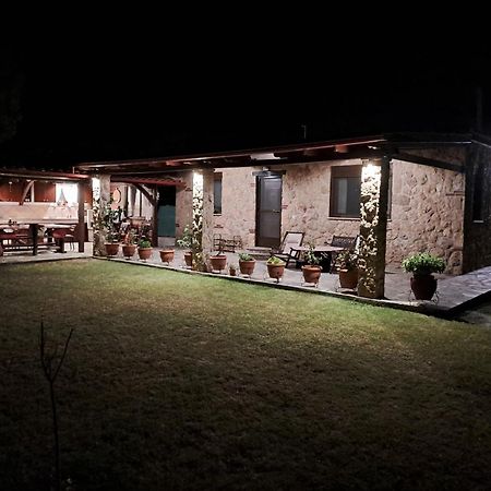 Konaki Guesthouse ออร์โมส ปานากีอาส ภายนอก รูปภาพ