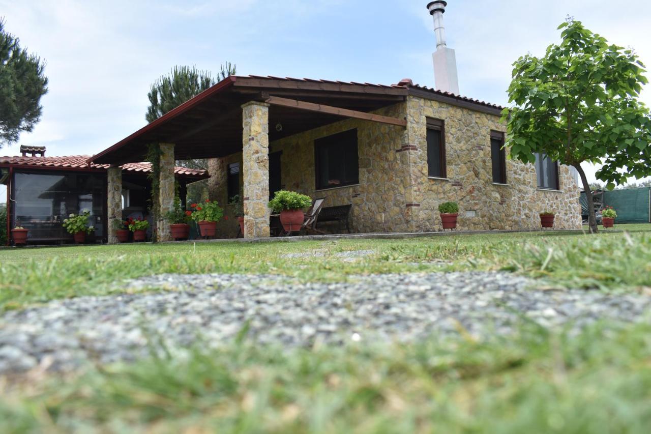 Konaki Guesthouse ออร์โมส ปานากีอาส ภายนอก รูปภาพ