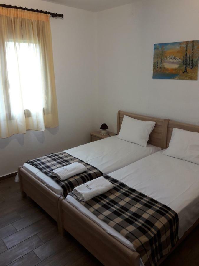 Konaki Guesthouse ออร์โมส ปานากีอาส ภายนอก รูปภาพ